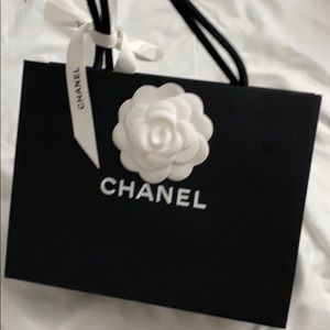 2020 CHANEL SHOPPING BAG AND BOX